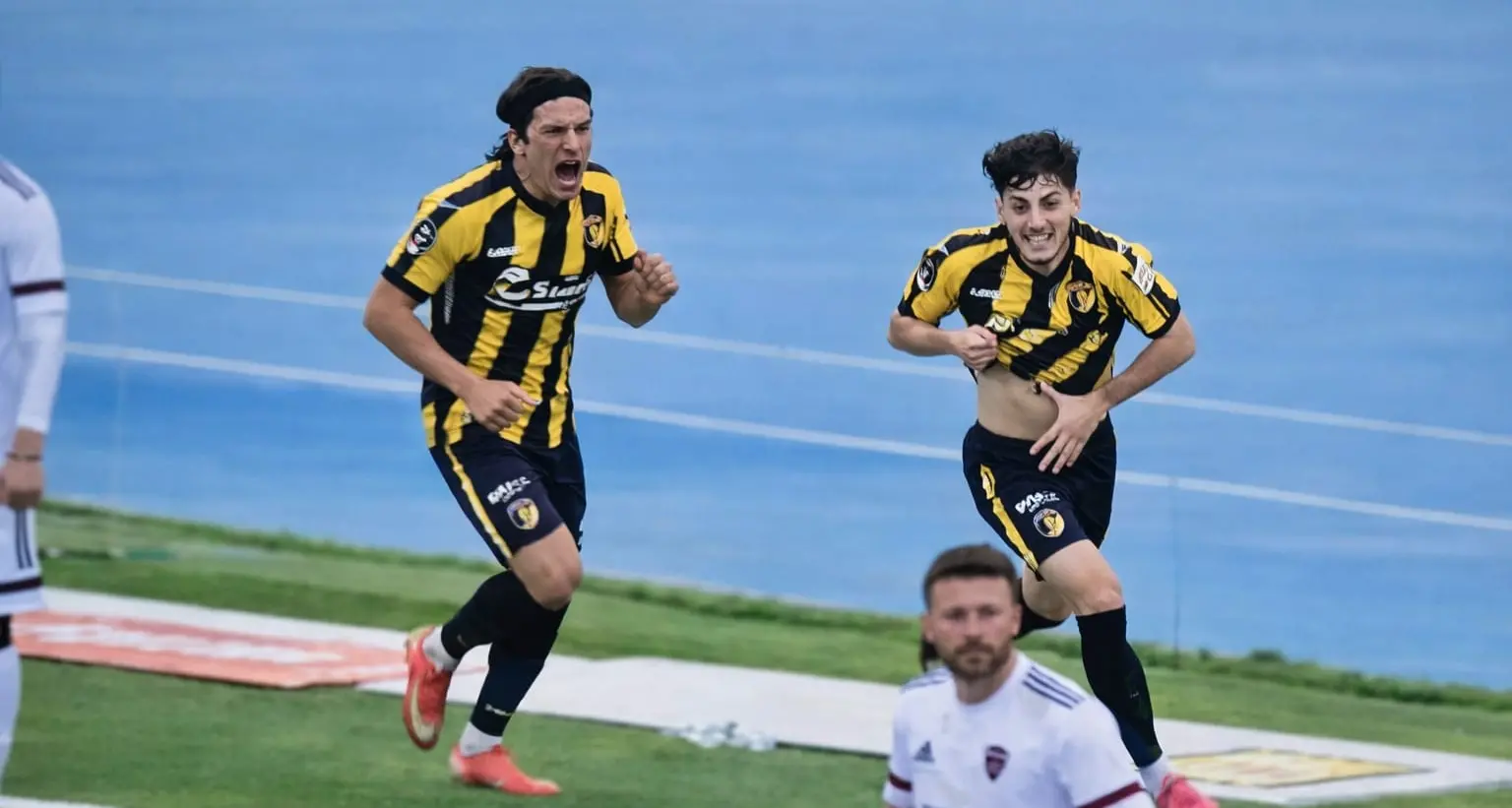 Giugliano-Cosenza (3-0): formazioni, tabellino e cronaca del match | LIVE