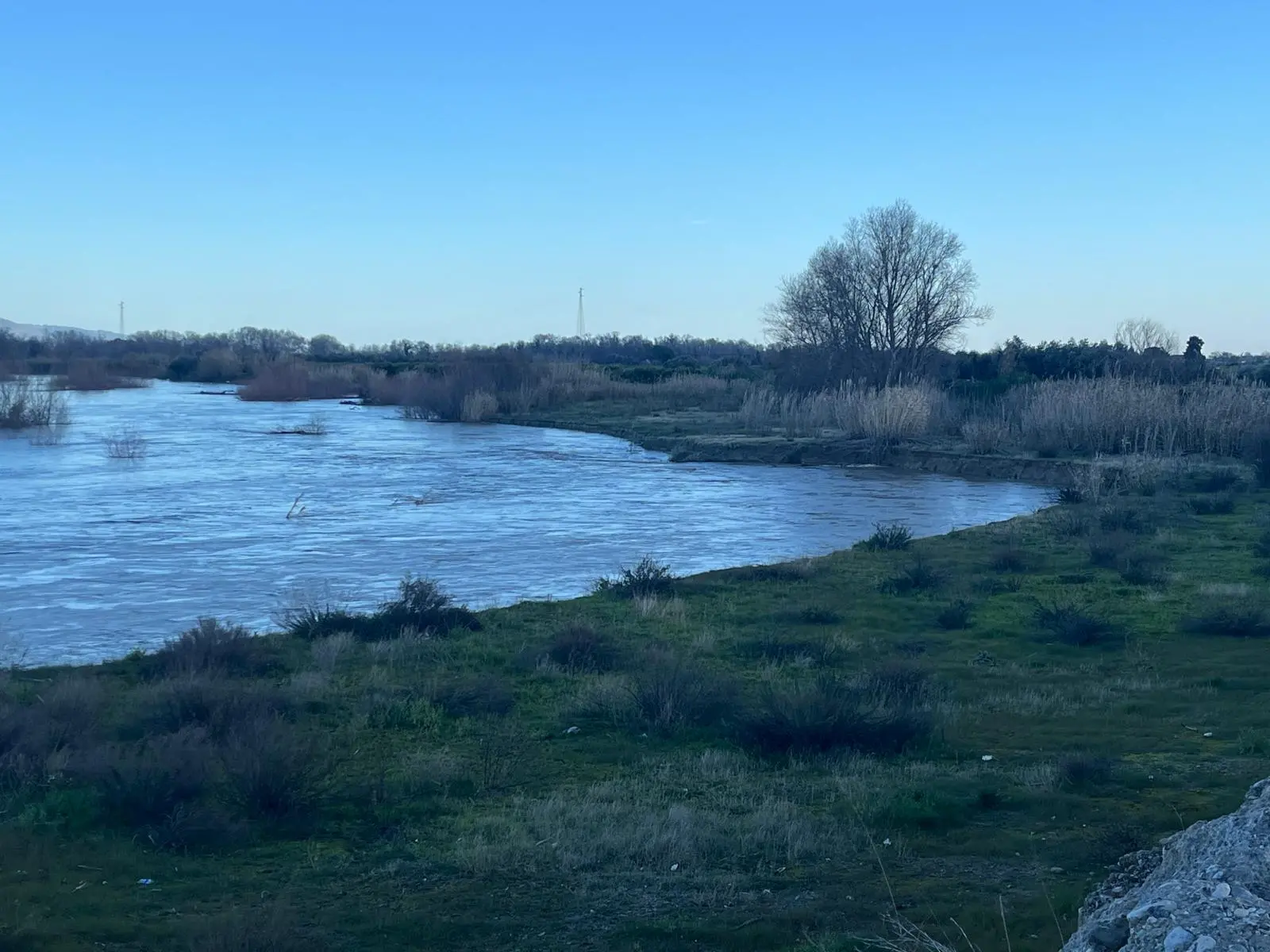 Il Crati sale ma le promesse restano ferme. Il sindaco di Corigliano Rossano alza la voce\n