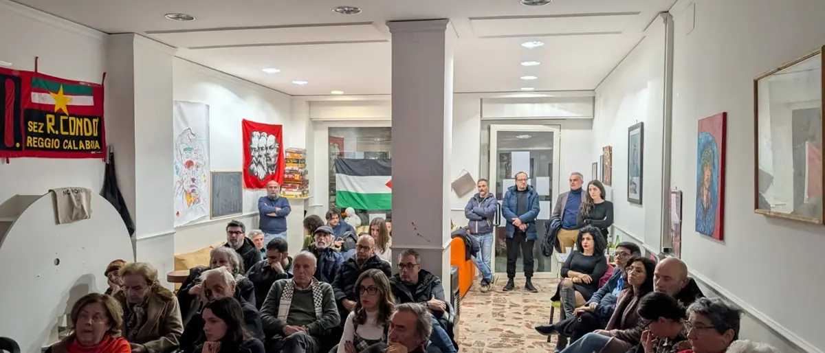 A Reggio la storia di resistenza di Guy: «Non ho scelto di essere israeliano ma ho scelto di stare dall'altra parte della Storia, accanto ai palestinesi»