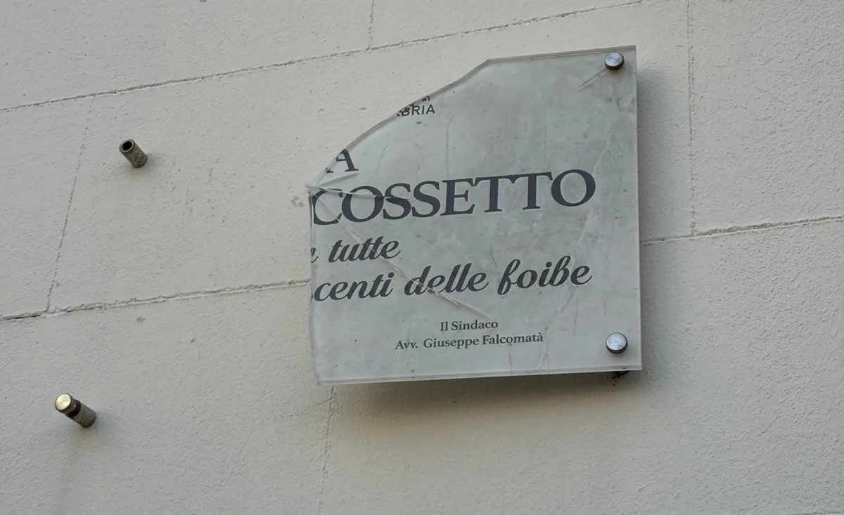 Reggio, Marcianò: «Vandalizzata nuovamente la targa a Norma Cossetto. Non ci faremo intimidire»\n