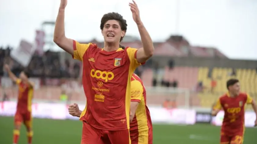 Catanzaro nel segno di Liberali: gol d'esordio in giallorosso per l'ex delle giovanili del Milan