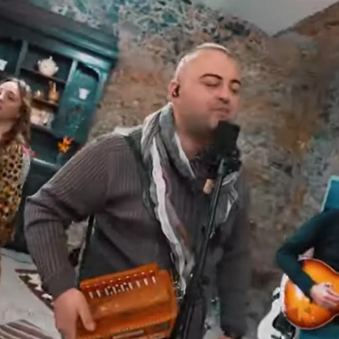 La Calabria canta Jovanotti: Francesco Giannini porta “So solo che la vita” in dialetto