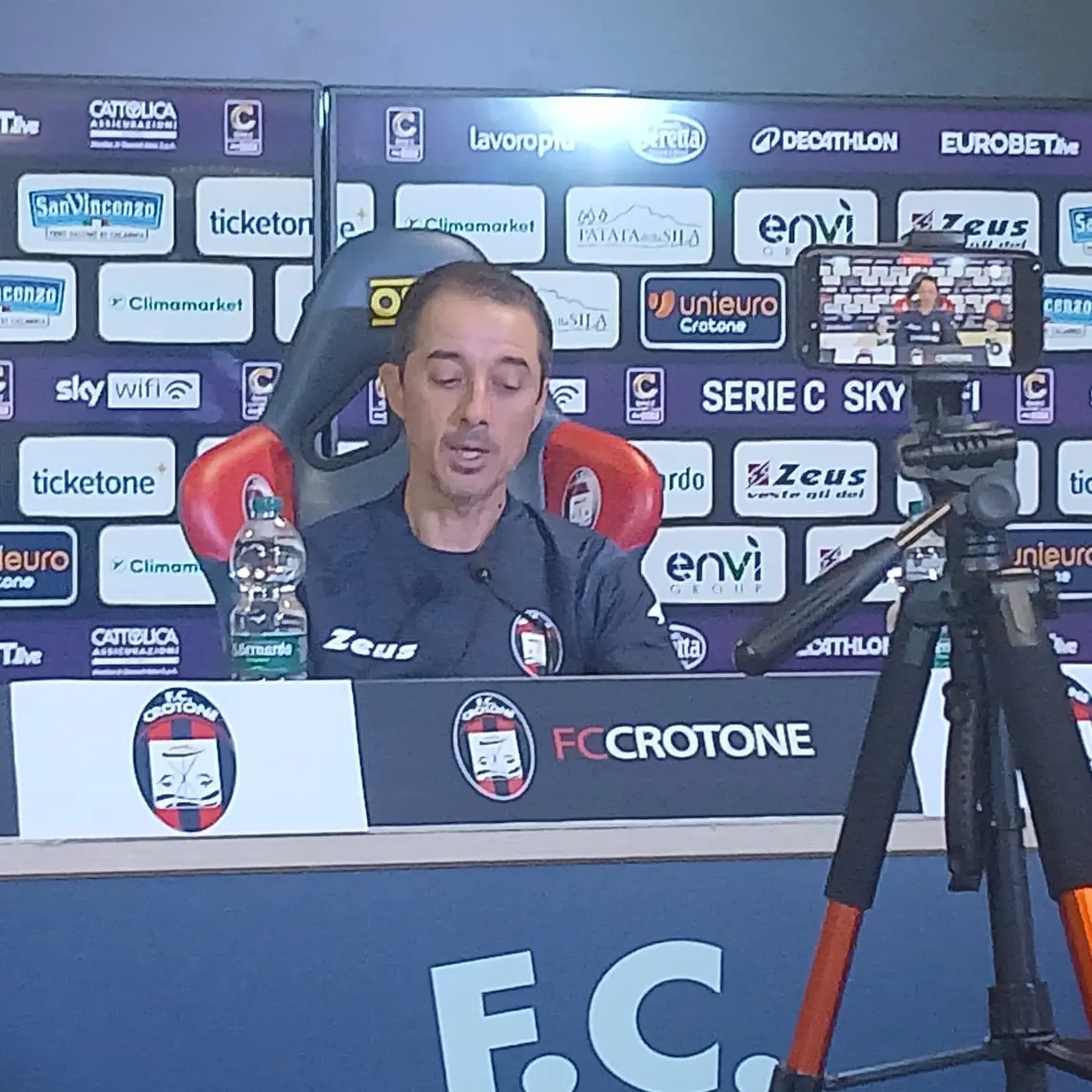 Verso Casertana-Crotone, Longo:\u00A0«Serve concentrazione e spirito giusto»\n