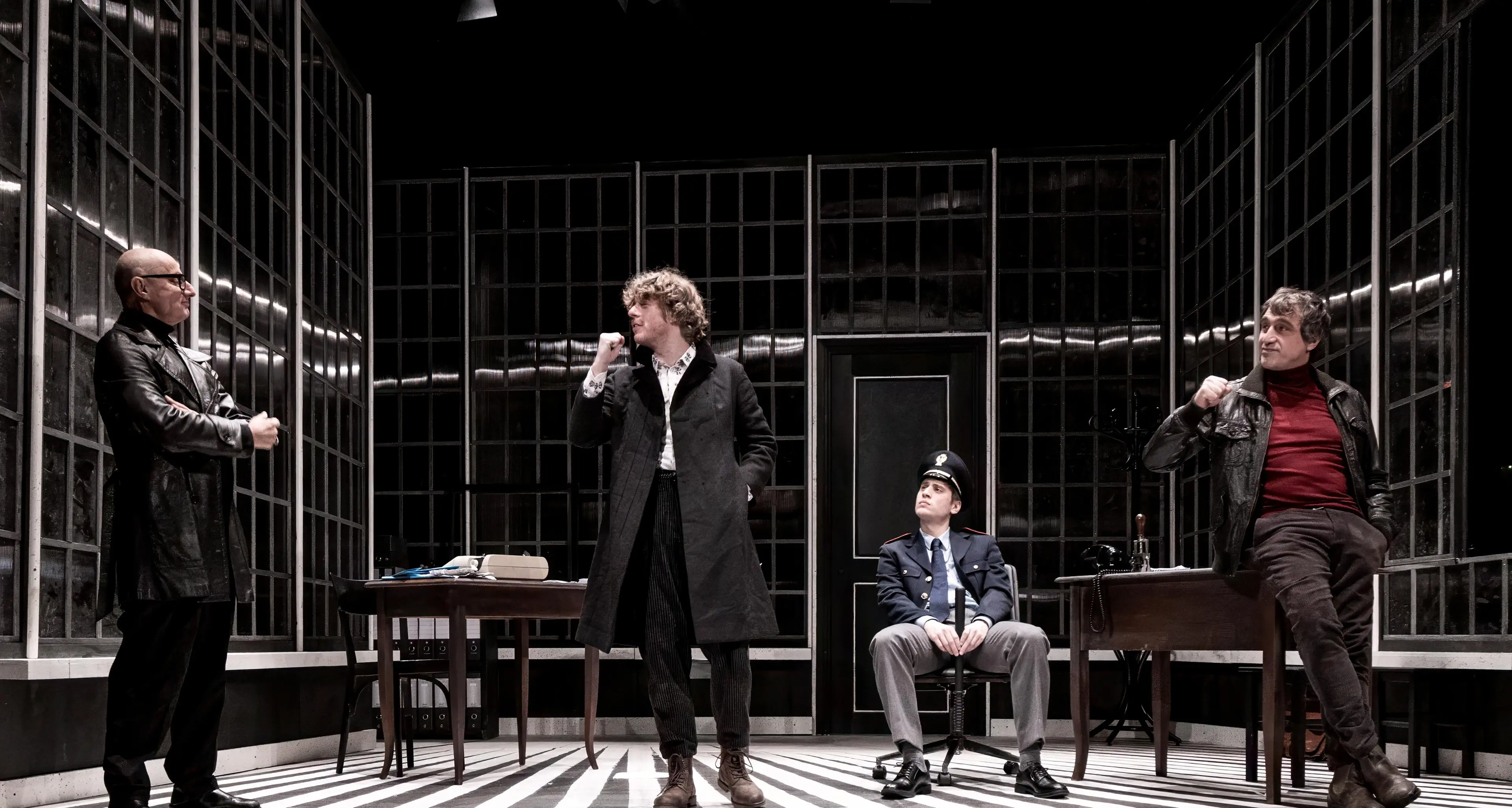 Lodo Guenzi a Polistena con l’opera di Dario Fo e Franca Rame sulla morte dell’anarchico Pinelli\n