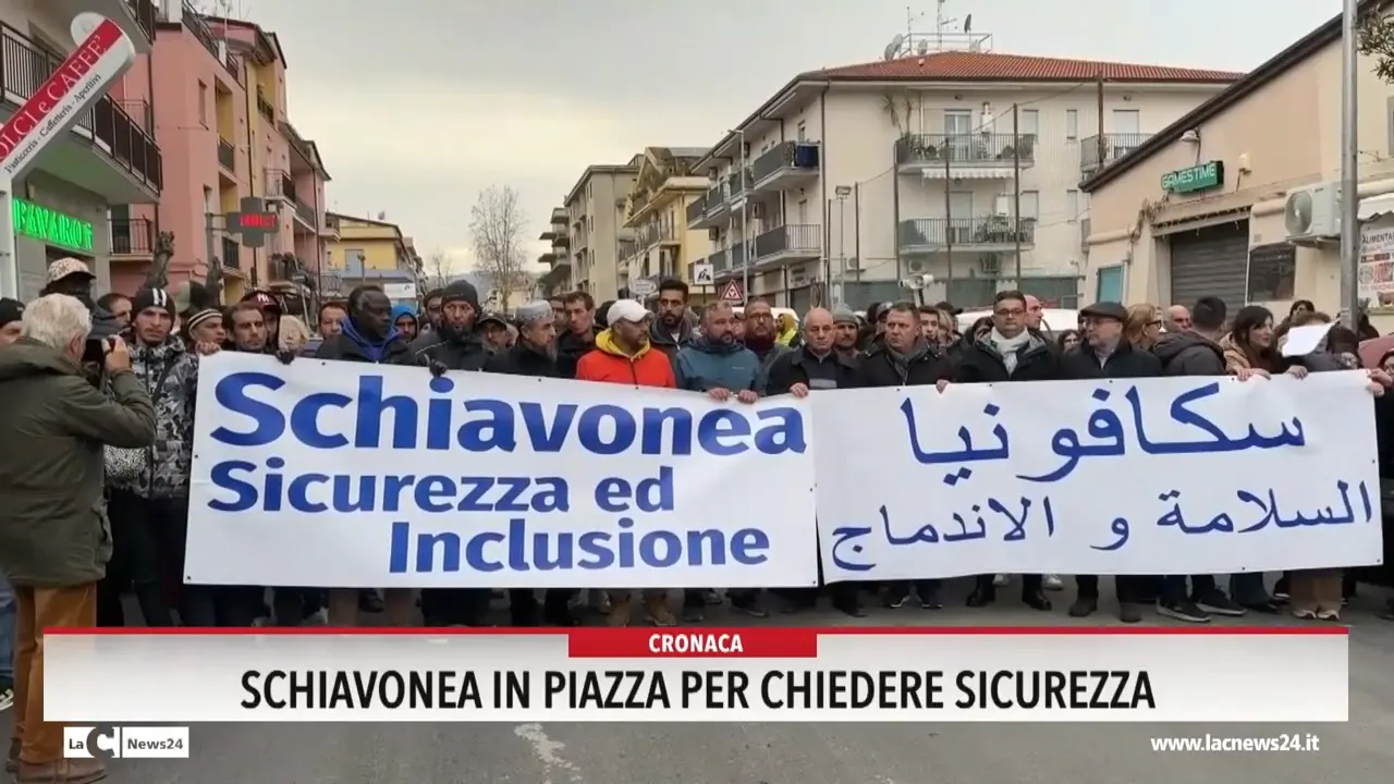 Schiavonea in piazza per chiedere sicurezza
