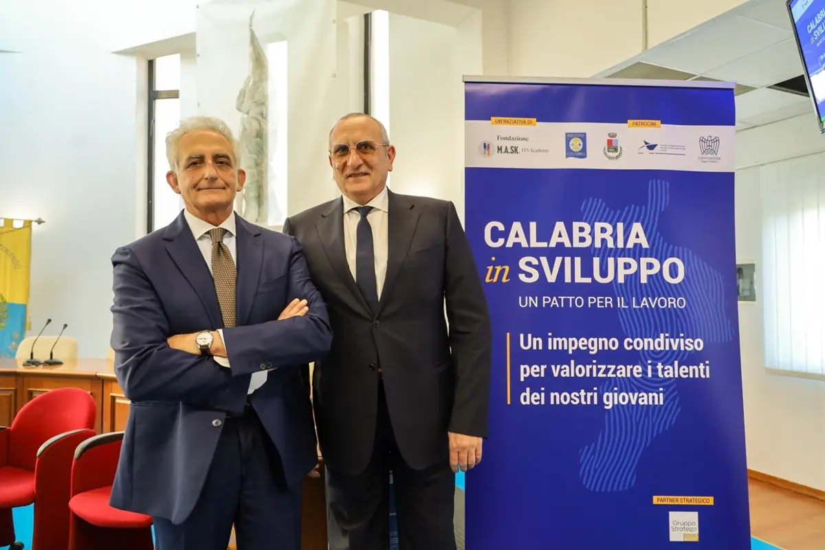 Calabria in sviluppo, al via\u00A0domani a Reggio il tour della fondazione Mask its academy nelle scuole a sud della regione\u00A0\n