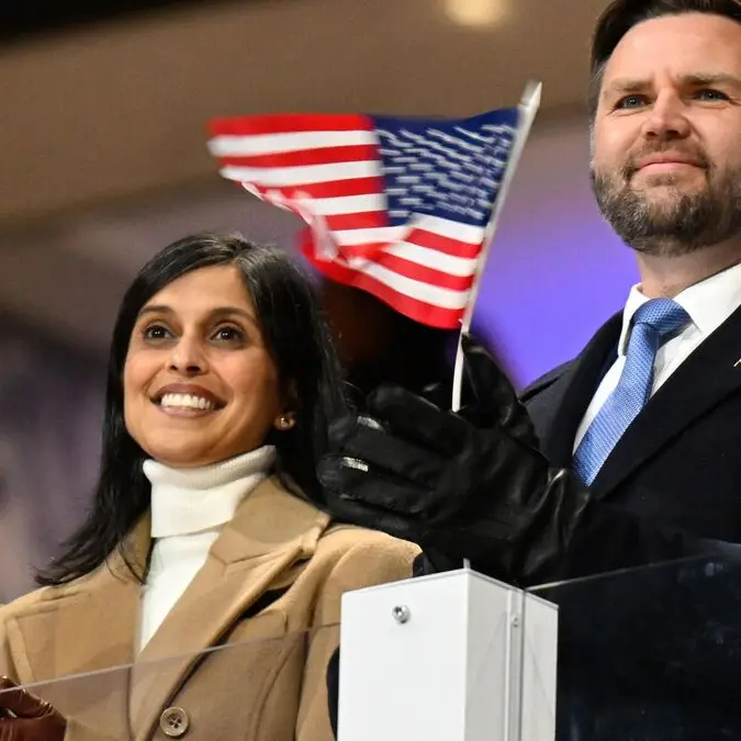 San Siro fischia JD Vance, ma l’America non lo sente: quando la tv spegne il dissenso\n