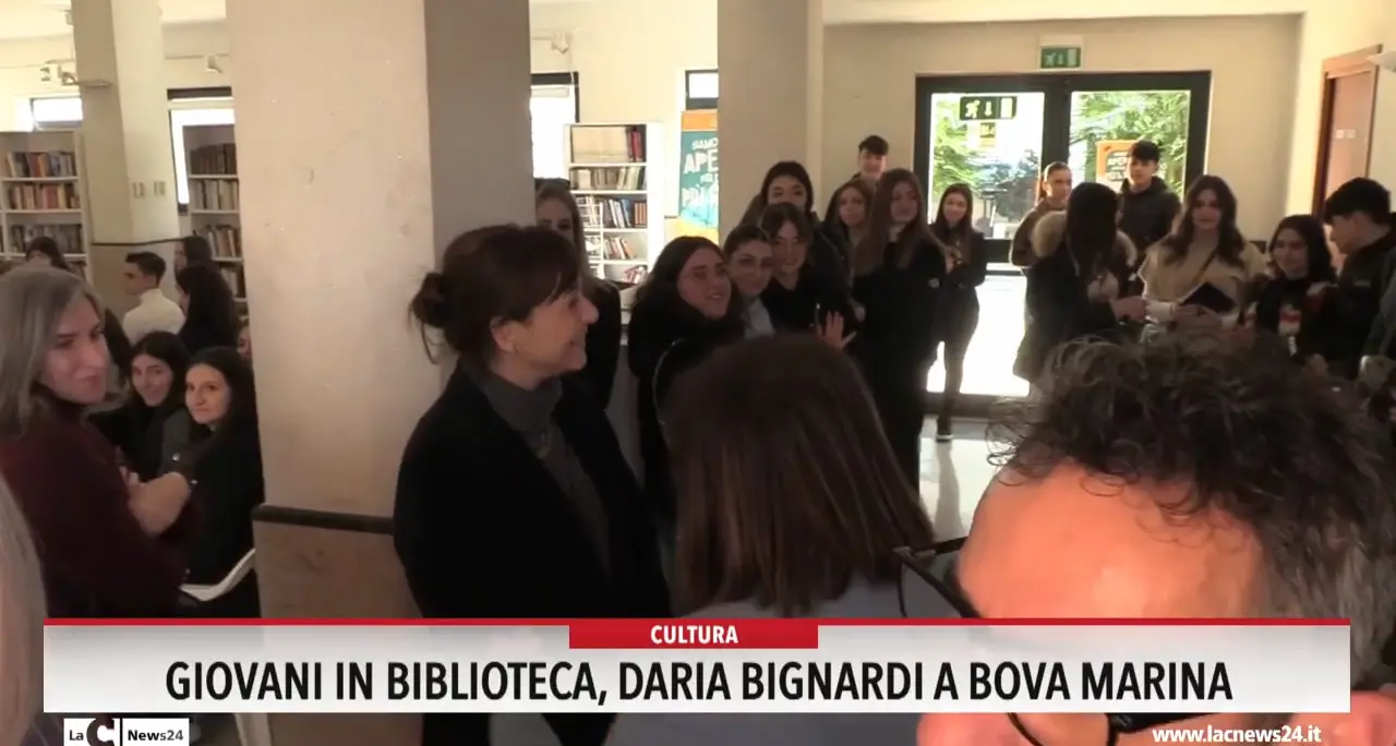 Giovani in biblioteca, Daria Bignardi a Bova Marina
