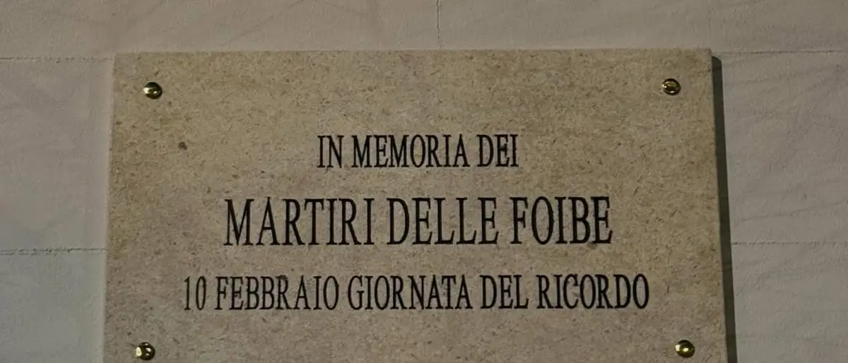 Reggio, Nfp ripristina\u00A0la targa che diventa in memoria delle vittime delle\u00A0Foibe\n