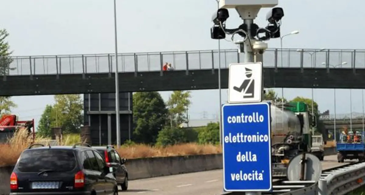 Caos autovelox, solo 47 sono a norma in Calabria (e mille in Italia): tempesta di ricorsi sui Comuni per le multe – ELENCO\n