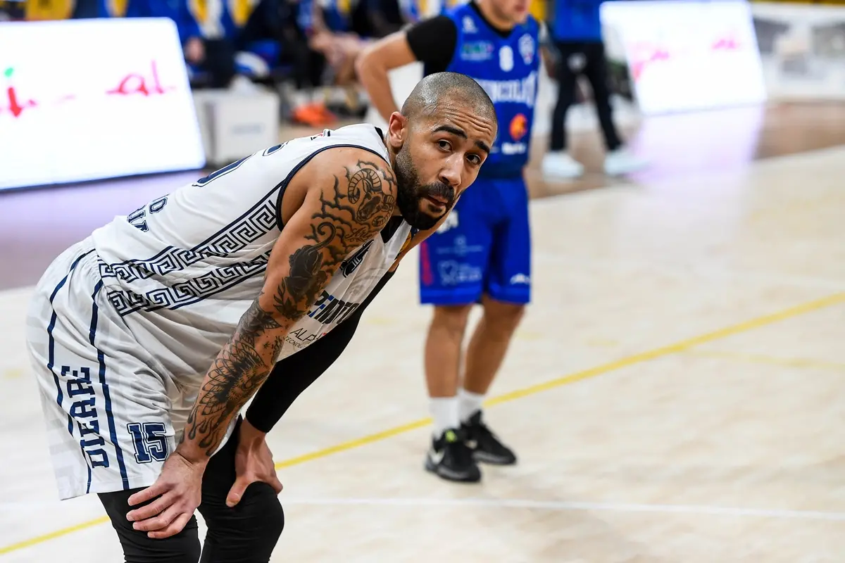 Lo sconcerto della Dierre basket Reggio: «Gravi gli insulti razzisti pronunciati dal dirigente del Gela verso Donati»\n