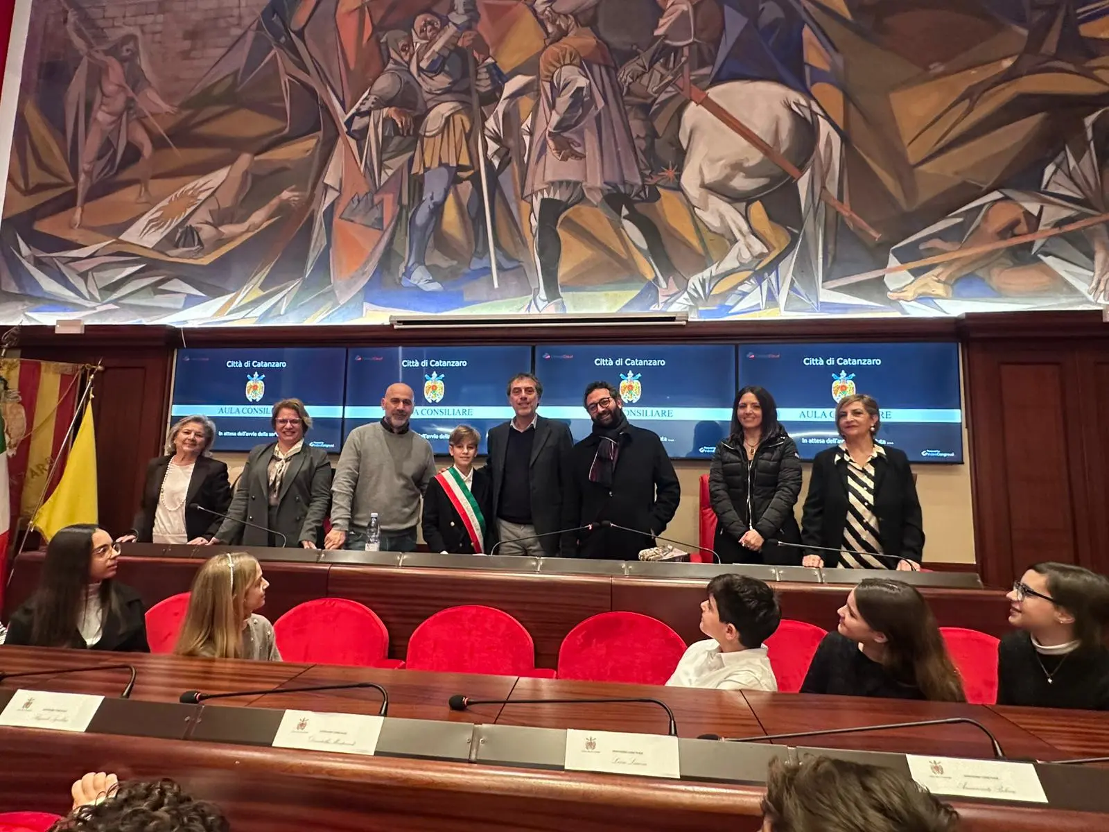 Studenti protagonisti nell'aula rossa di Palazzo de Nobili: si è insediato il mini sindaco dell’Ic Milani Preti\n