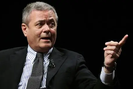 Ezio Mauro all’Università della Calabria. Al centro dell’incontro: il silenzio dell’opinione pubblica\n