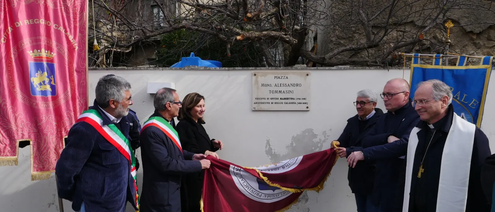 Diminniti omaggia un suo eccellente \"figlio\" -mons. Alessandro Tommasini- con l’intitolazione di un’importante piazza\n