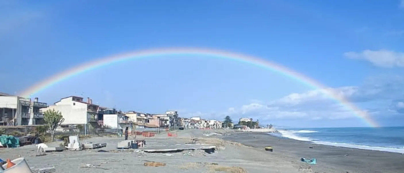 Siderno, Il Faro alla sindaca Fragomeni: «Serve un cambio di rotta sul lungomare»\n