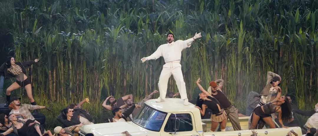 Il Super Bowl che ha fatto impazzire Trump: l’America multietnica in mondovisione e la bile del presidente\n