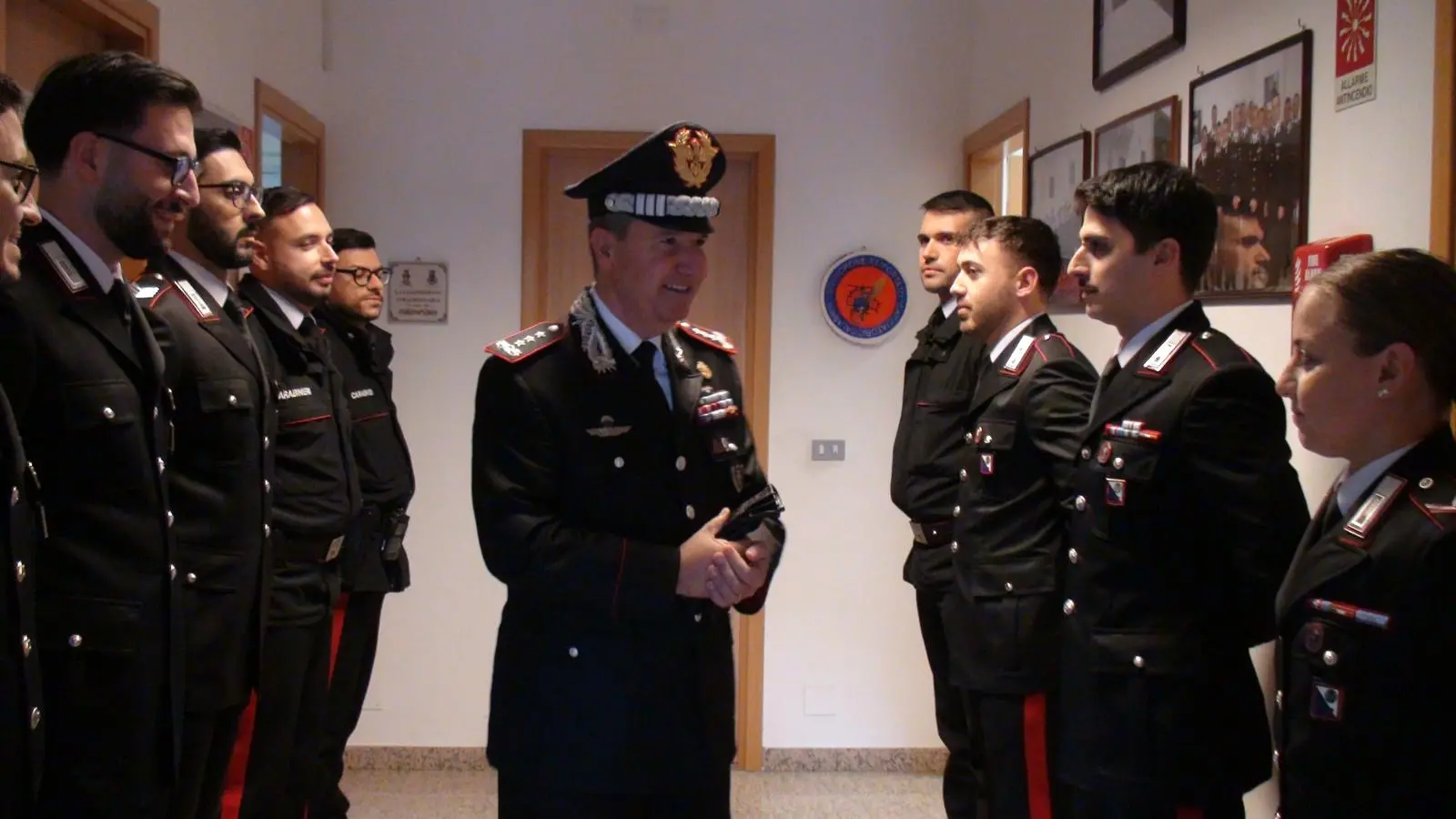 Il generale Domizi in visita al Gruppo Carabinieri di Locri: «Presenza e vicinanza ai cittadini della Locride»\n