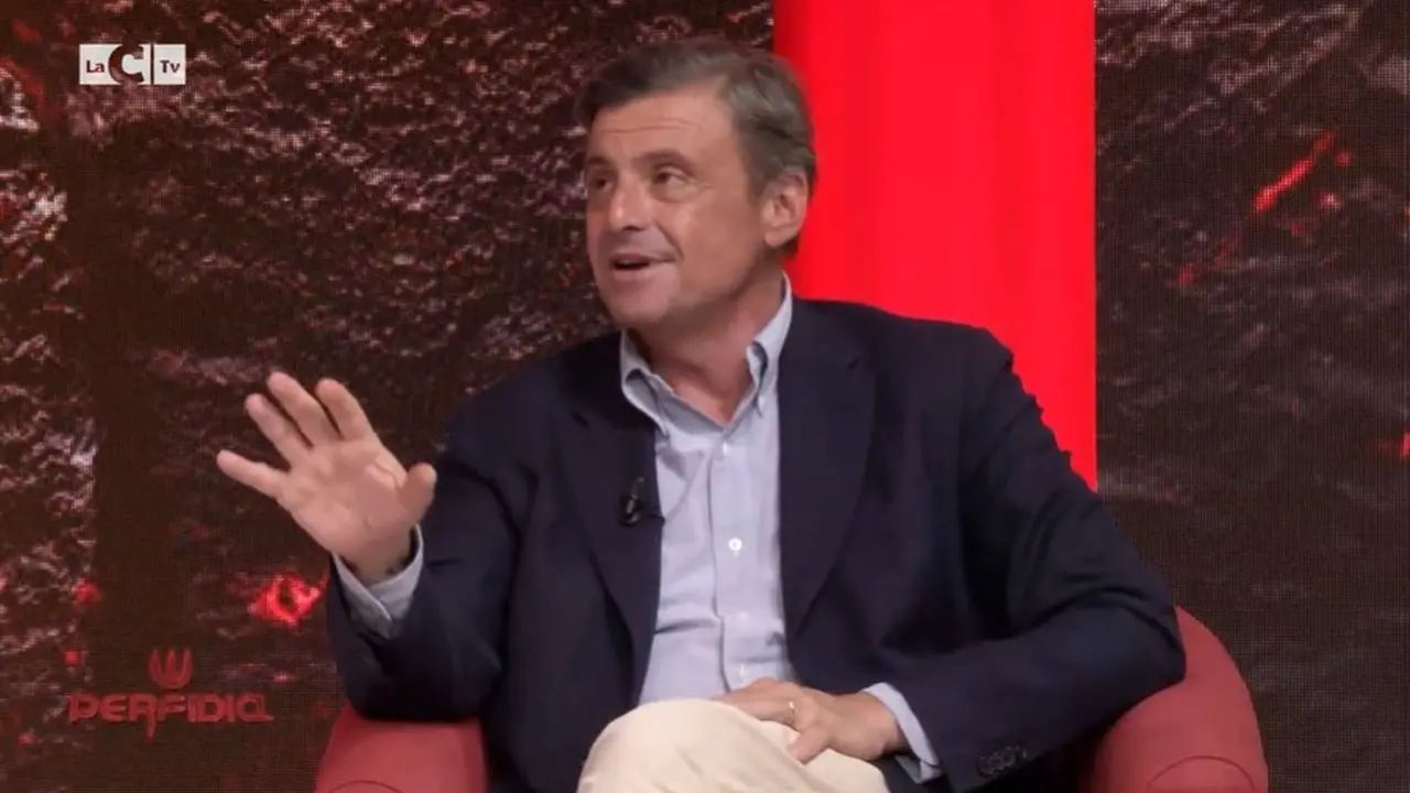 <p>Carlo Calenda a Perfidia</p>\\n