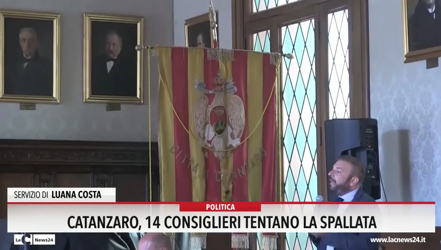 Catanzaro, 14 consiglieri tentano la spallata