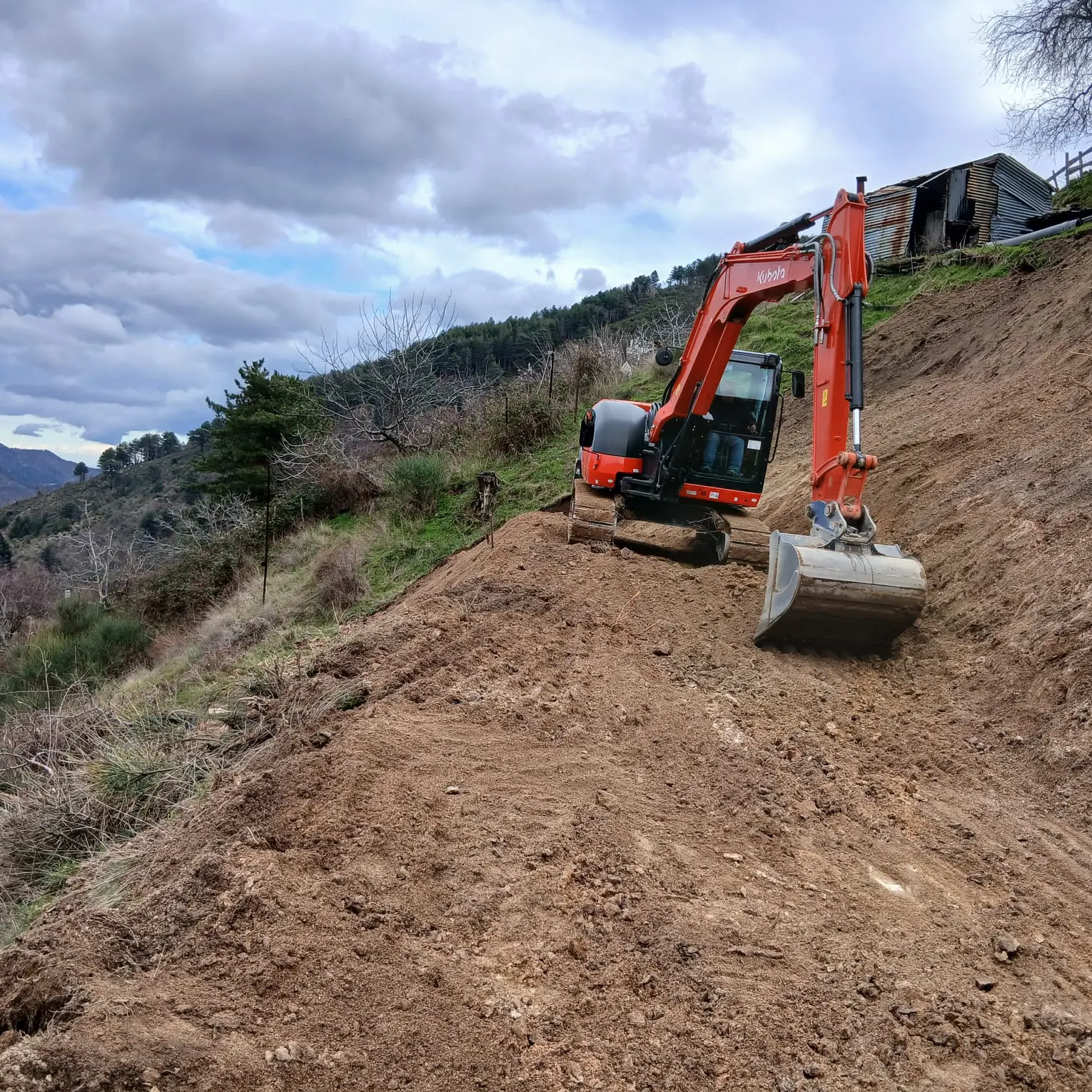 Longobucco, cantieri aperti e nuovi interventi su sanità, scuole e sicurezza del territorio\n