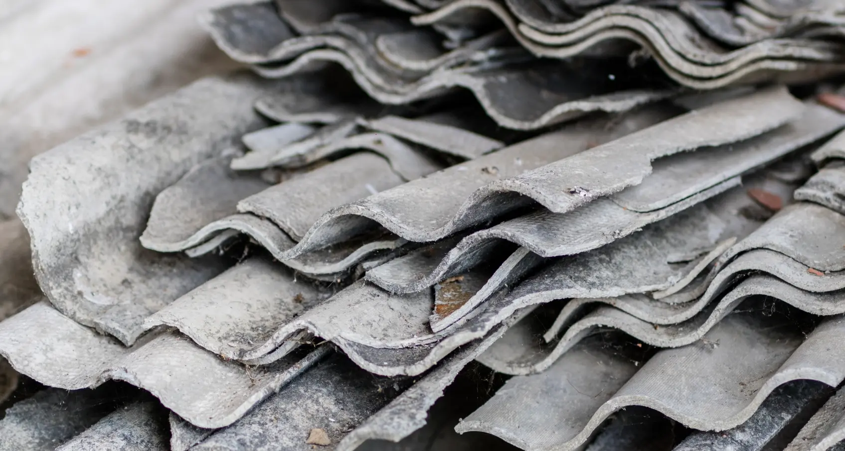 Rischio amianto vicino al Liceo Gravina di Crotone: l’Arpacal avvia un monitoraggio tecnico\n