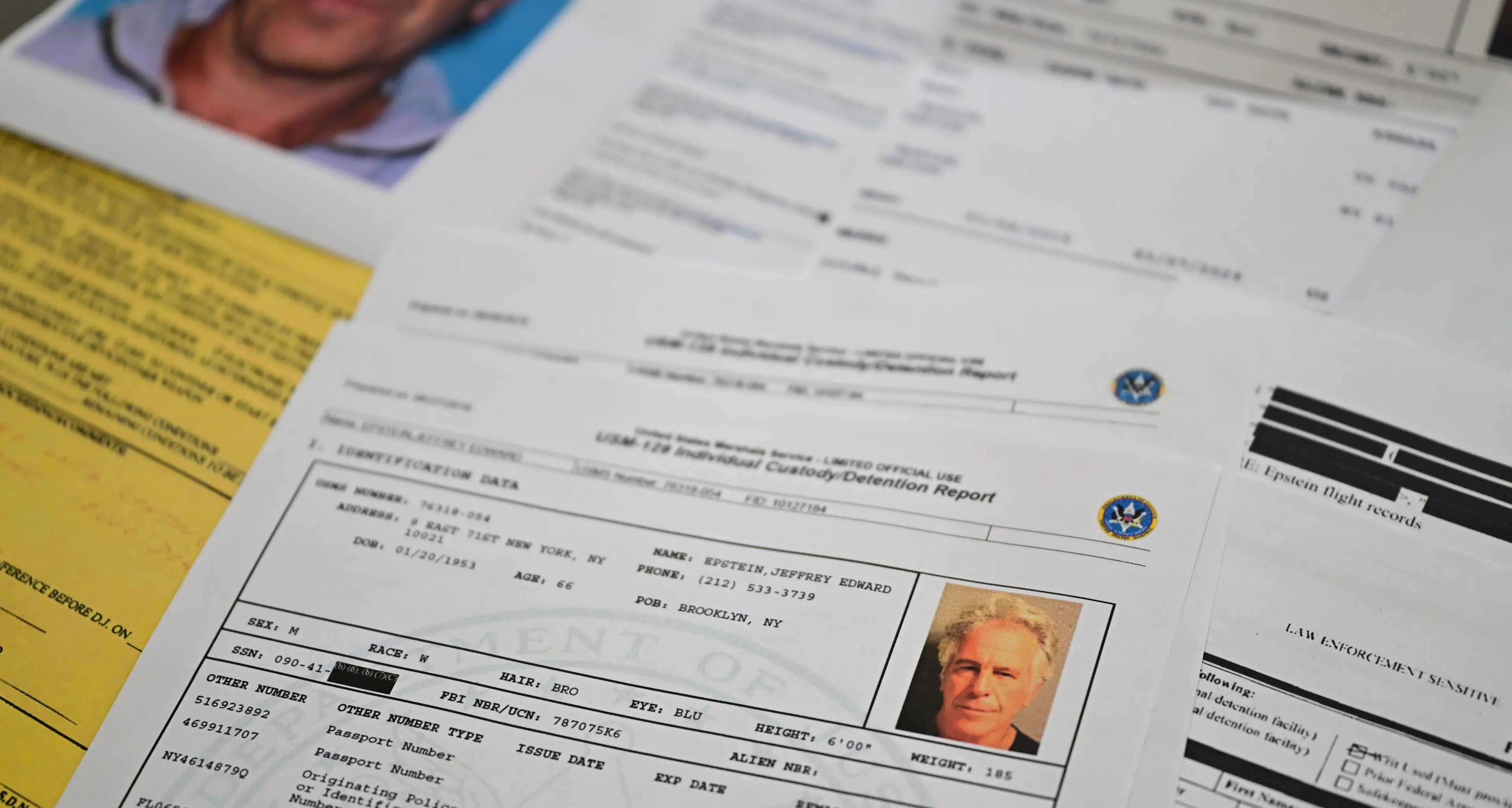 «Master, noi aspettiamo la bambina dalle belle caviglie»: negli Epstein Files spunta Eduardo Teodorani Fabbri, cugino di John Elkann\n