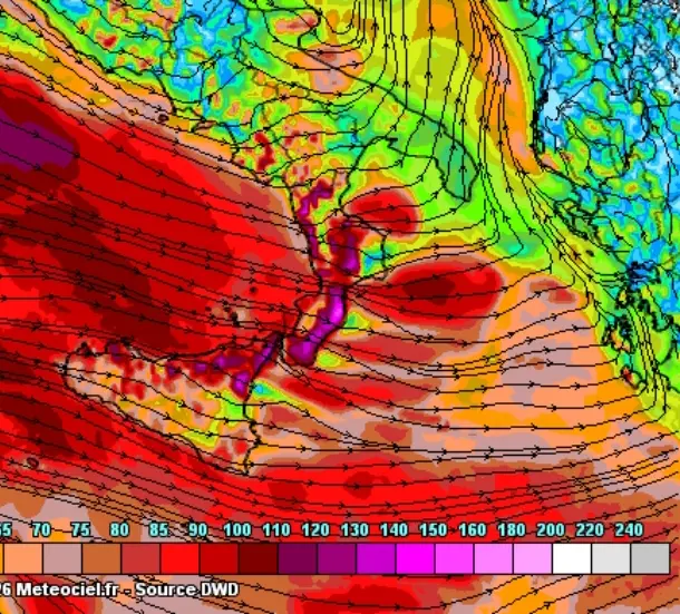 Nuova ondata di maltempo sulla Calabria: in arrivo nubifragi, onde fino a 6 metri e venti di tempesta\n