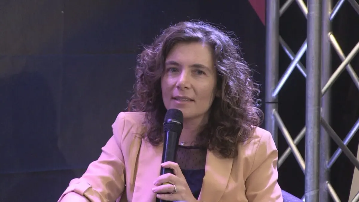 «Muori, demente»,\u00A0assalto squadrista sui social ad Anna Laura Orrico: «Denuncio tutto, non mi faccio intimidire»\n