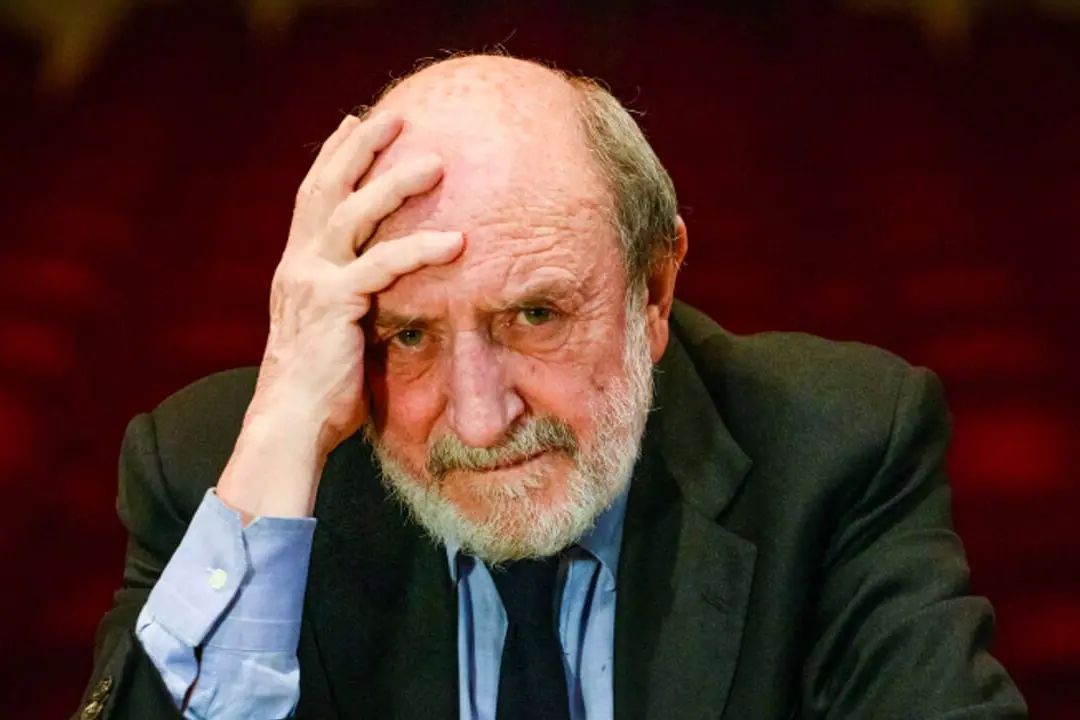 Al teatro Grandinetti di Lamezia la lectio magistralis di Umberto Galimberti sul primato della relazione\n