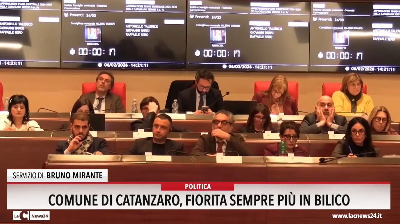 Comune di Catanzaro, Fiorita sempre più in bilico