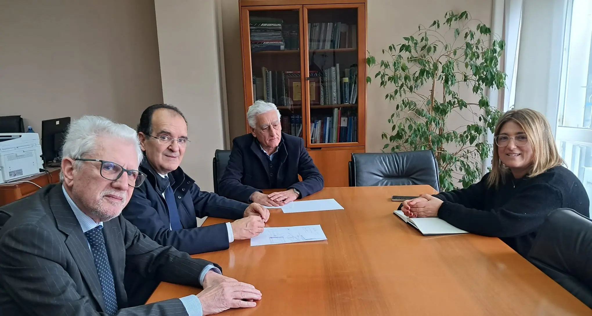 Enzo Bruno a confronto con il commissario straordinario della\u00A0“Dulbecco”, Simona Carbone: priorità pronto soccorso, tecnologia (pet-tac) e oncologia\n