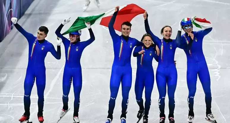 Milano Cortina, l’Italia conquista il suo secondo oro nella staffetta mista short track\n