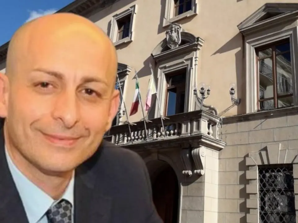 Sfiducia al sindaco, i consiglieri dimissionari salgono a 15. Celia conferma le indiscrezioni: «E’ ora di restituire la parola ai cittadini»