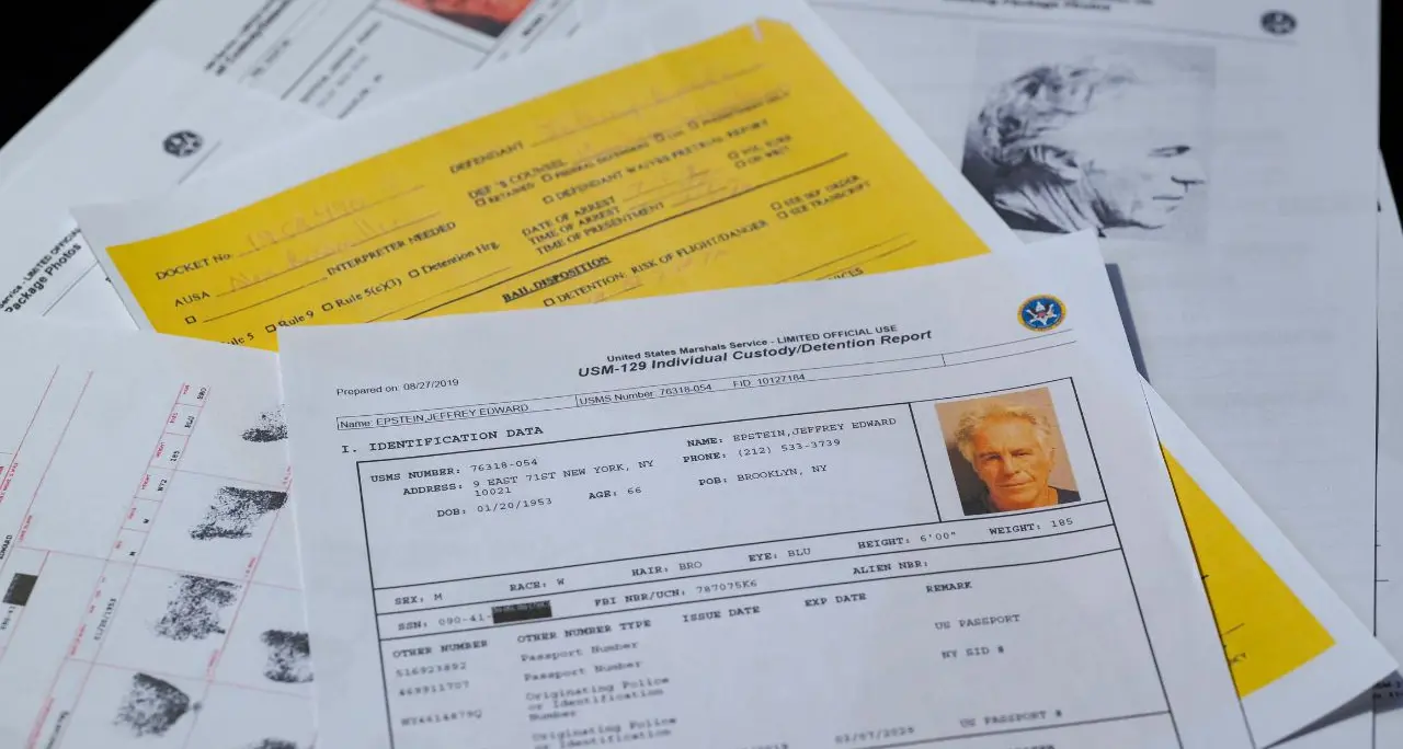 «Mai stato l'hacker di Epstein», parla Vincenzo Iozzo: il calabrese finito nel dossier da 3 milioni di pagine si difende