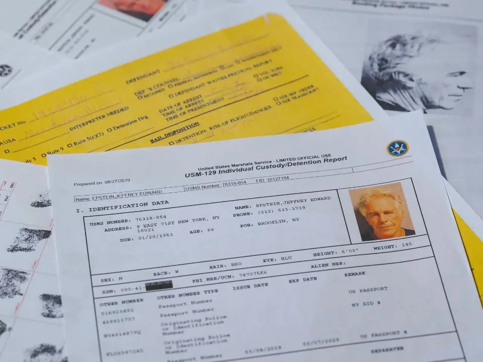 «Mai stato l'hacker di Epstein», parla Vincenzo Iozzo: il calabrese finito nel dossier da 3 milioni di pagine si difende