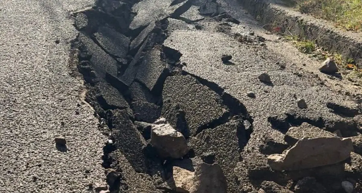 Saracena, pioggia record e danni diffusi: strade interrotte e case isolate\n