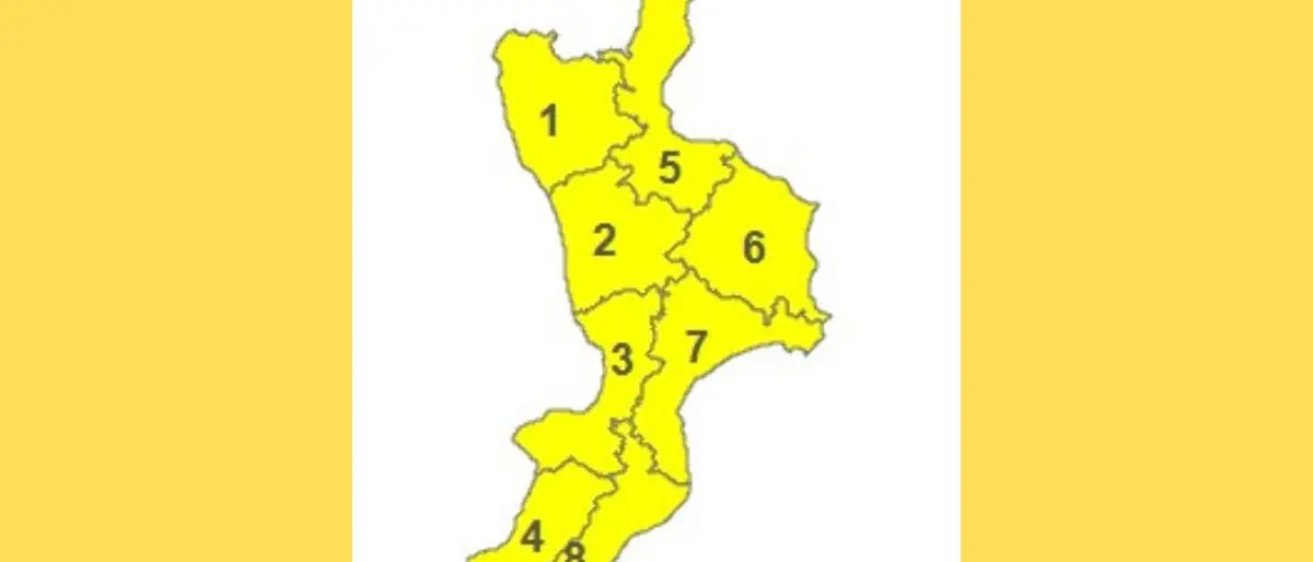 Allerta meteo sulla costa tirrenica: vento forte, piogge intense e rischio mareggiate\n
