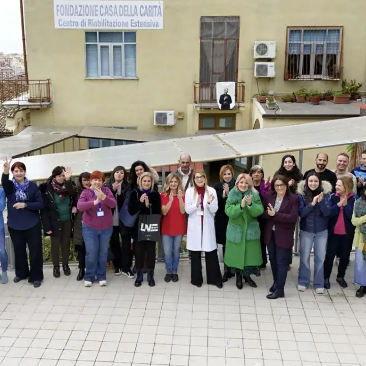 Vibo, il calendario della Casa della carità\u00A0racconta la riabilitazione attraverso la fotografia e promuove la “Terapia sospesa”\n