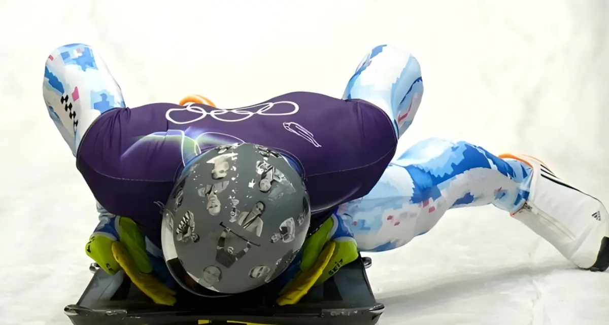 Skeleton, il silenzio imposto dal Cio: vietato il casco con i volti delle vittime ucraine. L’atleta: «Mi hanno spezzato il cuore»\n