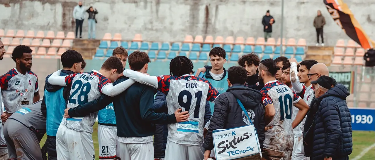 Ho paura di svegliarmi e scoprire che la Vibonese non c’è più. Ma i tifosi che applaudono nonostante tutto è il segno che insieme possiamo farcela\n