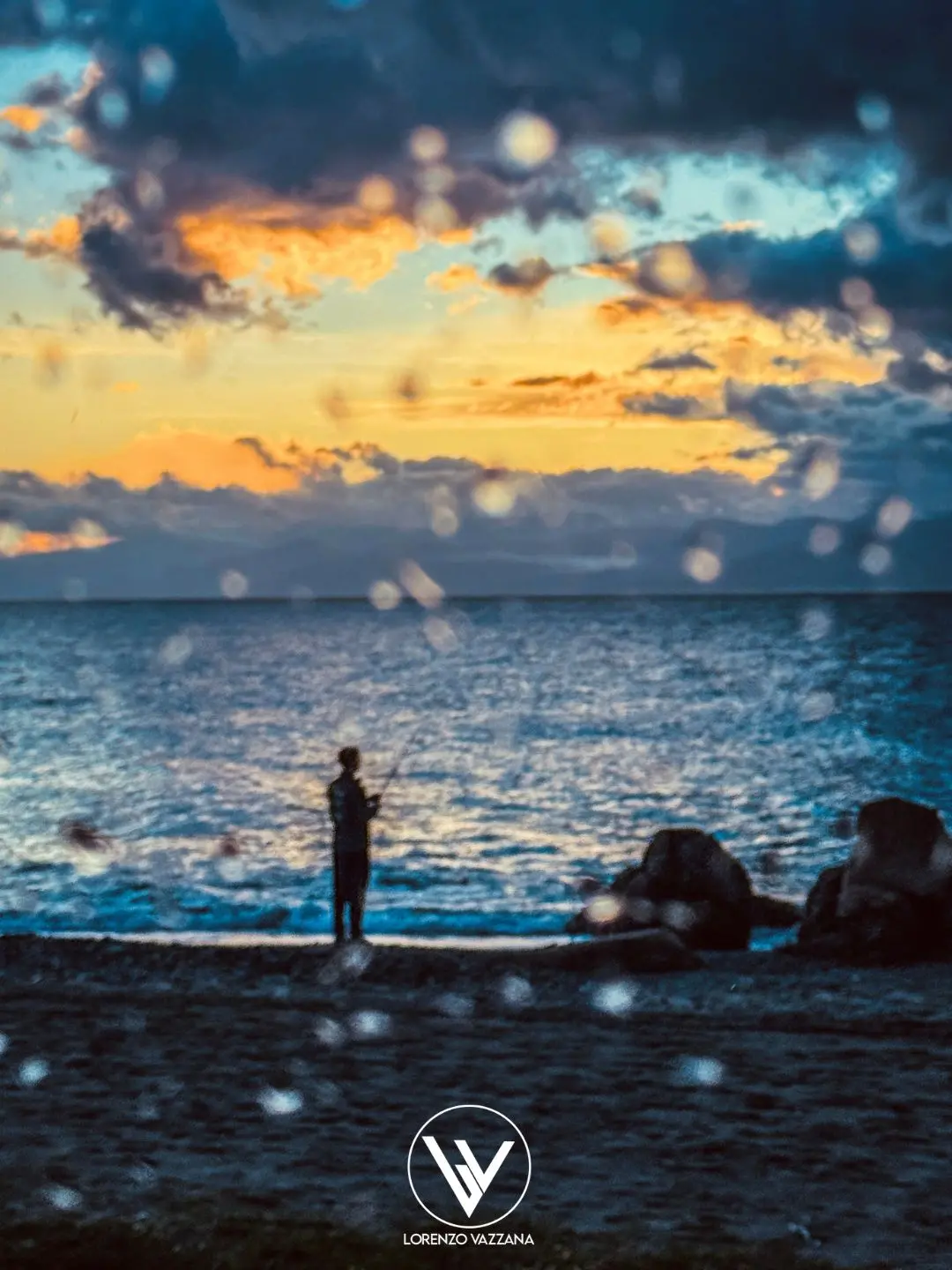 Tra le gocce, il mare\n