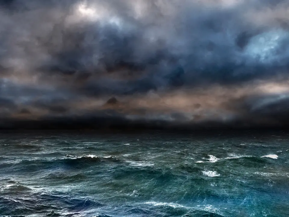 Il nuovo ciclone è alle porte e colpirà la Calabria tirrenica: previsti temporali, venti fino a 140 km/h e mareggiate