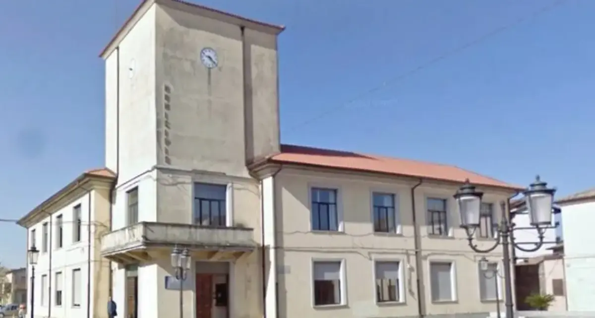 Tirocini negli uffici comunali: a Serra San Bruno approvata la convenzione con l’Istituto superiore Einaudi\n