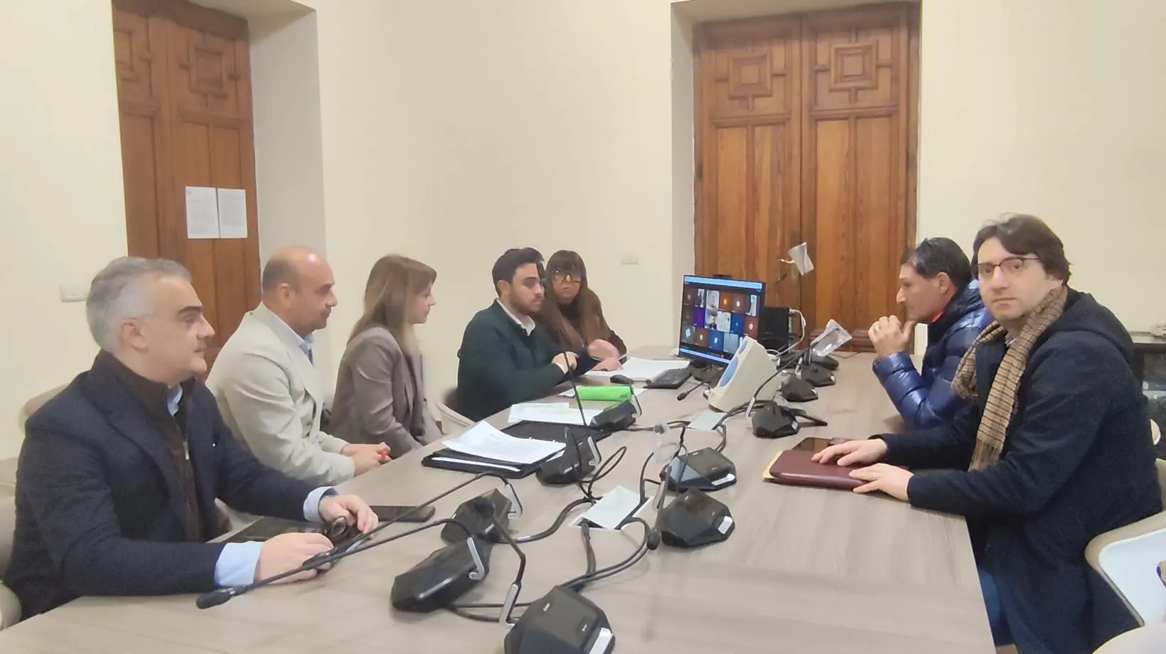 Reggio, focus in I Commissione sulle nuove norme per contrastare la piaga dei veicoli abbandonati\n