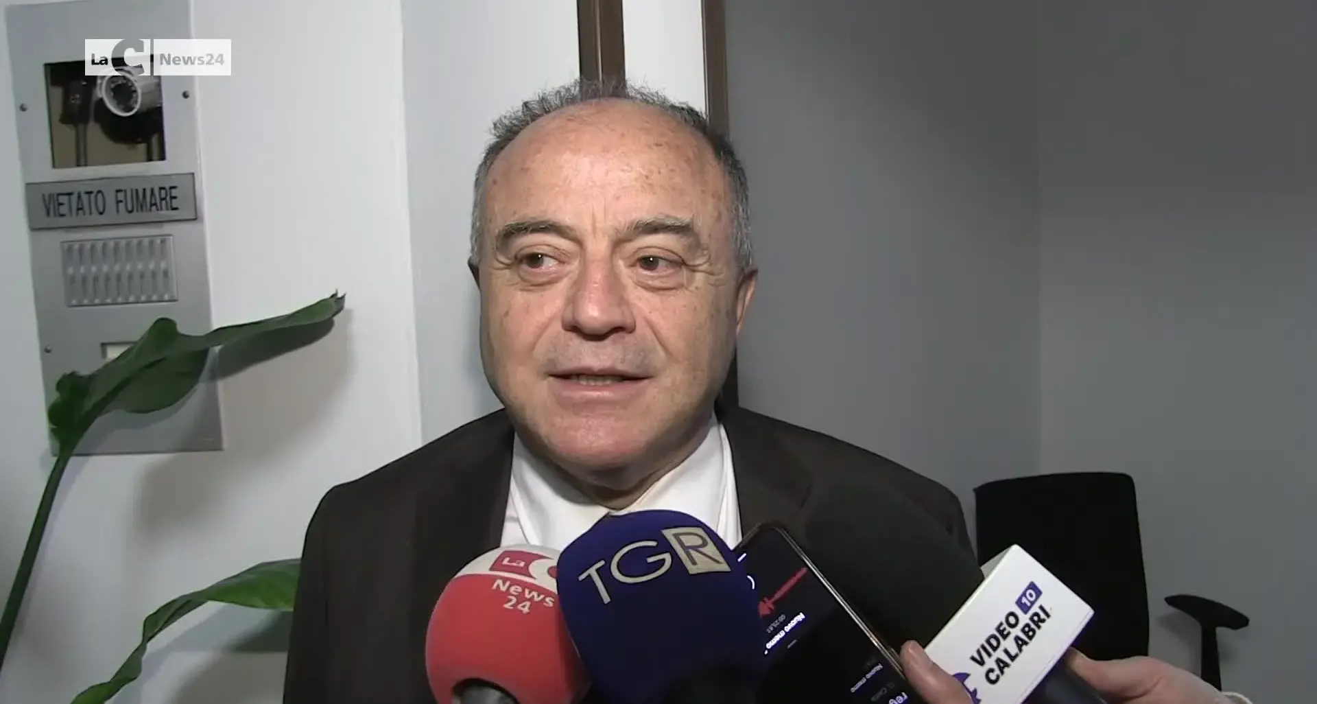 «Camorra simile alla ’ndrangheta»: l’inchiesta di Gratteri svela il rito della “pungitura” per il clan Gagliardi\n