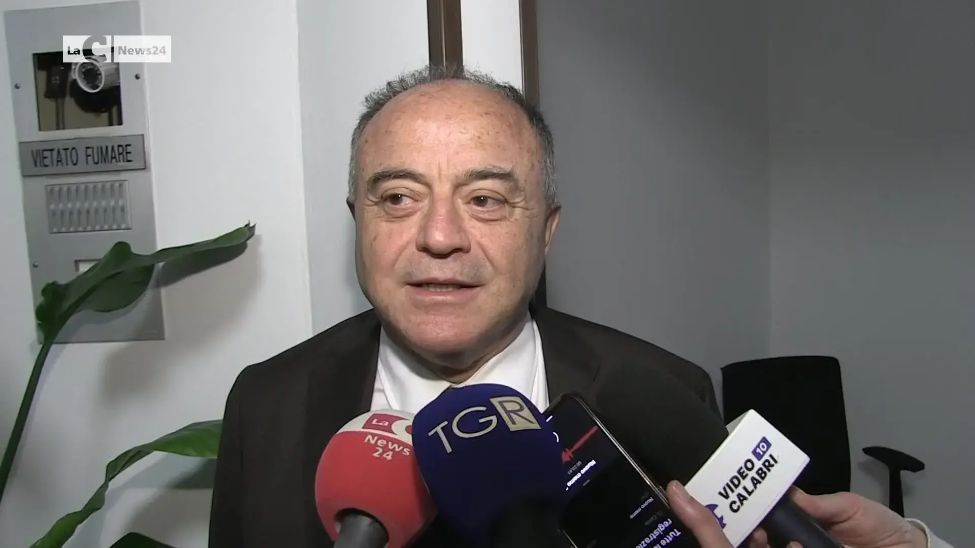 «Camorra simile alla ’ndrangheta»: l’inchiesta di Gratteri svela il rito della “pungitura” per il clan Gagliardi\n