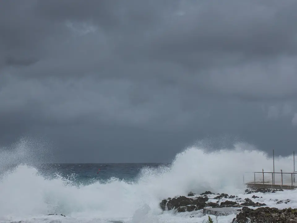 Il nuovo ciclone si chiama Ulrike: domani allerta arancione nel Vibonese, previsti nubifragi e venti di tempesta