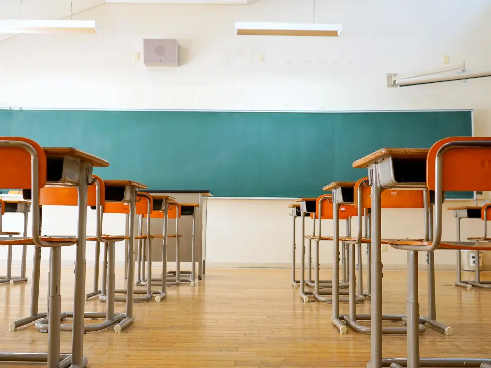 Il ciclone Ulrike si abbatte sulla Calabria, scuole chiuse per l’allerta meteo arancione: ecco dove – LIVE