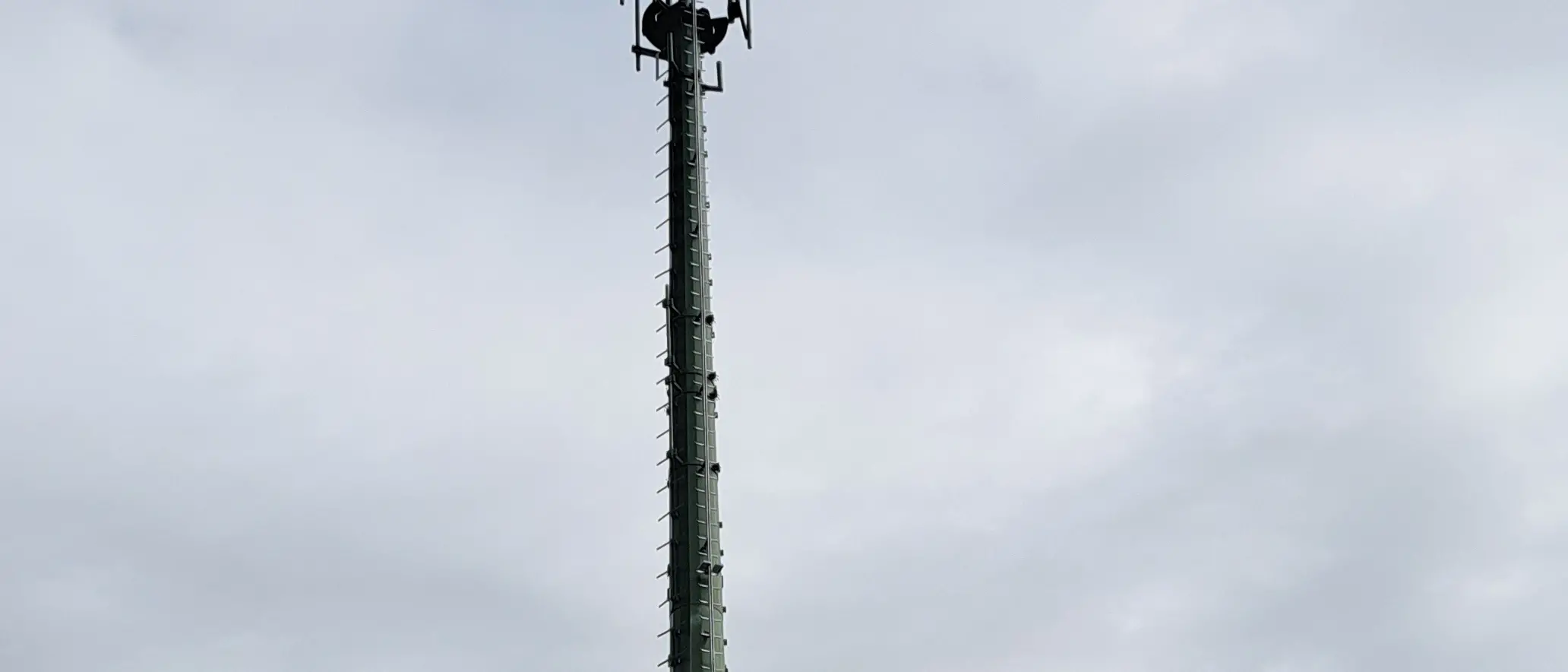 Reggio Calabria, allarme in Contrada Gagliardi per l’installazione di una mega antenna\n