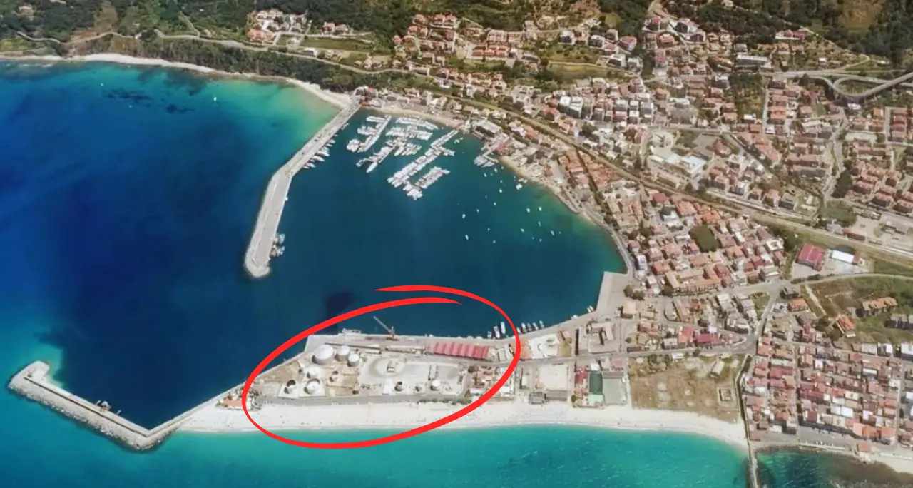 Vibo Marina, via libera al rinnovo ventennale della concessione demaniale a Meridionale Petroli